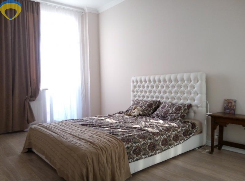 продажа трехкомнатной квартиры номер A-173697 в Приморском районе, фото номер 7